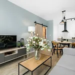 Premium Airport By Renters شقة