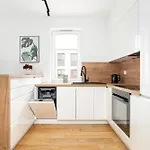 Premium Airport By Renters شقة بوزنان
