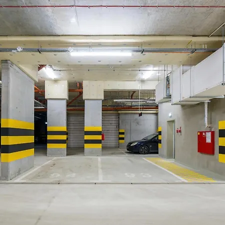 Premium Airport By Renters Poznan