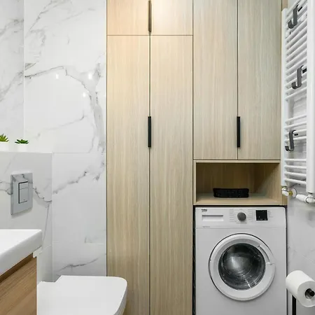 Premium Airport By Renters Apartment