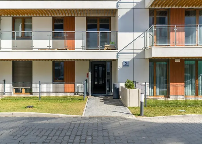 Premium Airport By Renters شقة بوزنان