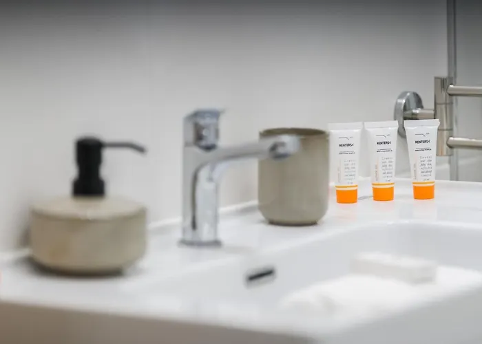 Premium Airport By Renters شقة