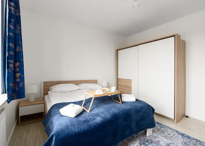 Premium Airport By Renters شقة بوزنان