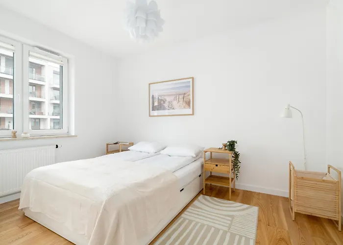 Premium Airport By Renters بوزنان