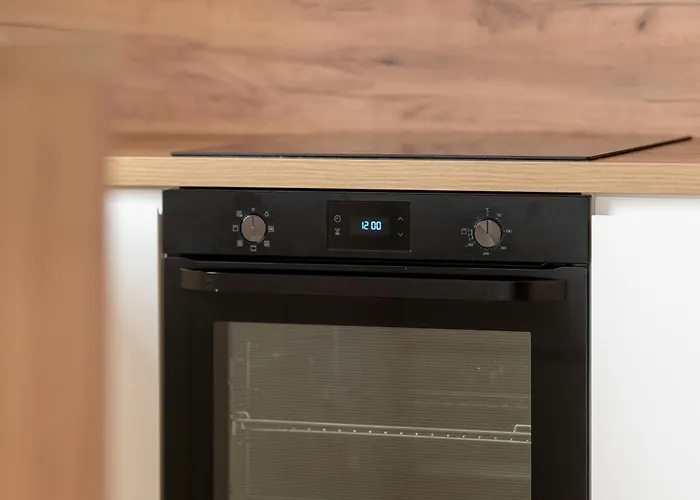 Premium Airport By Renters * بوزنان