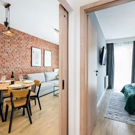 Premium Airport By Renters Apartamento