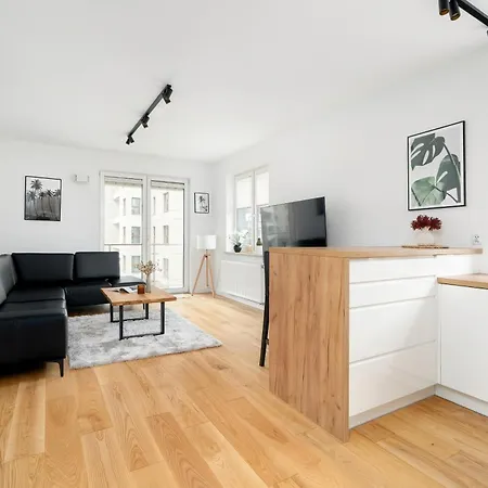 Premium Airport By Renters Apartment Poznan