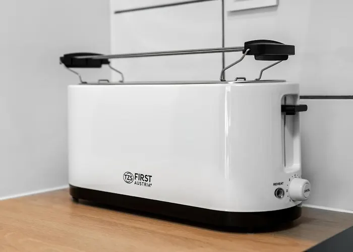 Premium Airport By Renters